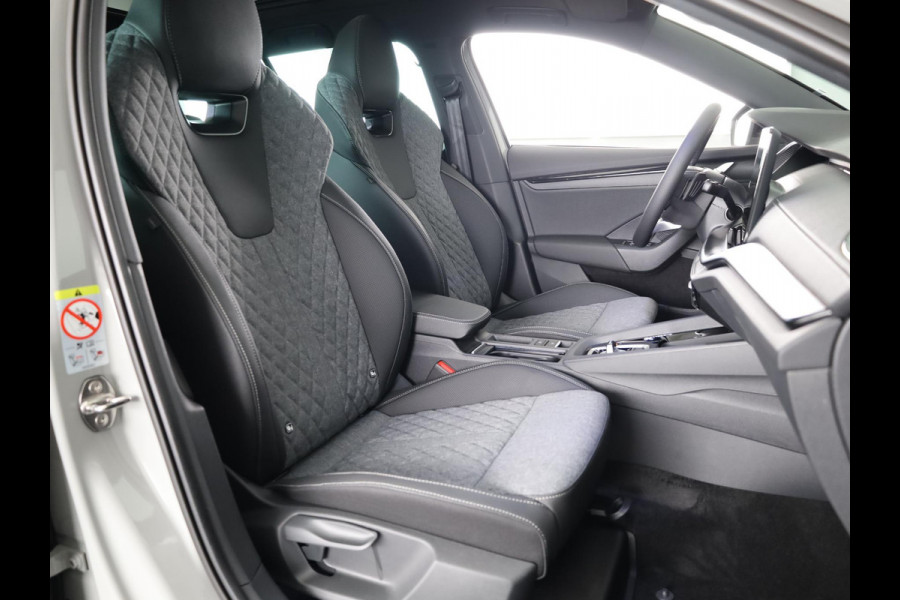 Škoda Octavia Combi Sportline Tour m-HEV 1.5 TSI 150 pk 7 versn. DSG | Panoramadak | Trekhaak wegklapbaar | Navigatie pakket | Winter pakket