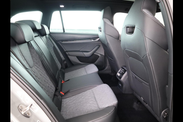 Škoda Octavia Combi Sportline Tour m-HEV 1.5 TSI 150 pk 7 versn. DSG | Panoramadak | Trekhaak wegklapbaar | Navigatie pakket | Winter pakket