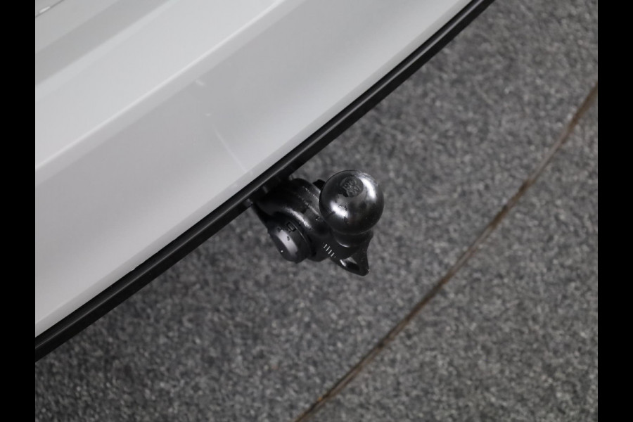 Škoda Octavia Combi Sportline Tour m-HEV 1.5 TSI 150 pk 7 versn. DSG | Panoramadak | Trekhaak wegklapbaar | Navigatie pakket | Winter pakket