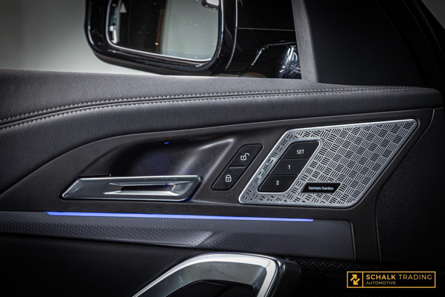 BMW X1 SDrive20i|M-sport|Pano|E-stoel|Fabrieksgarantie|H&K
