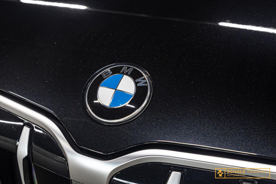 BMW X1 SDrive20i|M-sport|Pano|E-stoel|Fabrieksgarantie|H&K