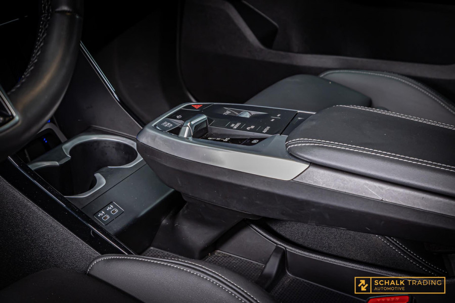 BMW X1 SDrive20i|M-sport|Pano|E-stoel|Fabrieksgarantie|H&K
