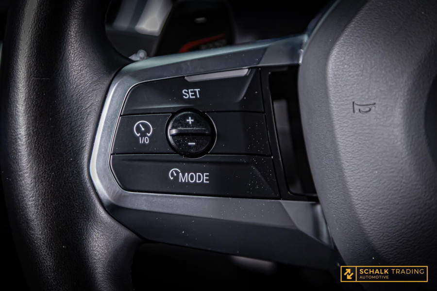 BMW X1 SDrive20i|M-sport|Pano|E-stoel|Fabrieksgarantie|H&K