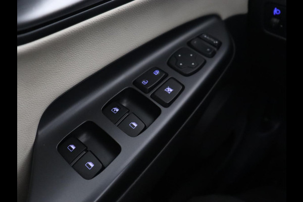 Hyundai Kona 1.6 GDI HEV Premium | Leder | Head-Up | Stoel & stuurverwarming | Adaptive cruise | Camera | Carplay | Keyless | Navigatie | Keyless | Full LED