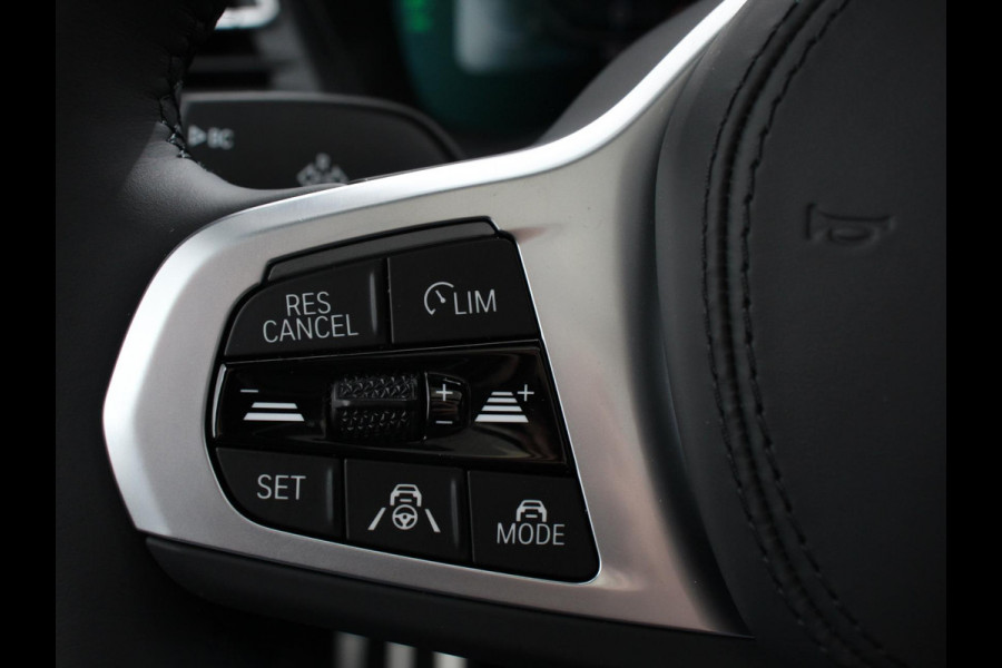 BMW iX3 Executive 74 kWh M-sport Leder Panoramisch schuif-kanteldak Navigatie Led Camera 360 Electrisch bedienbare achterklep