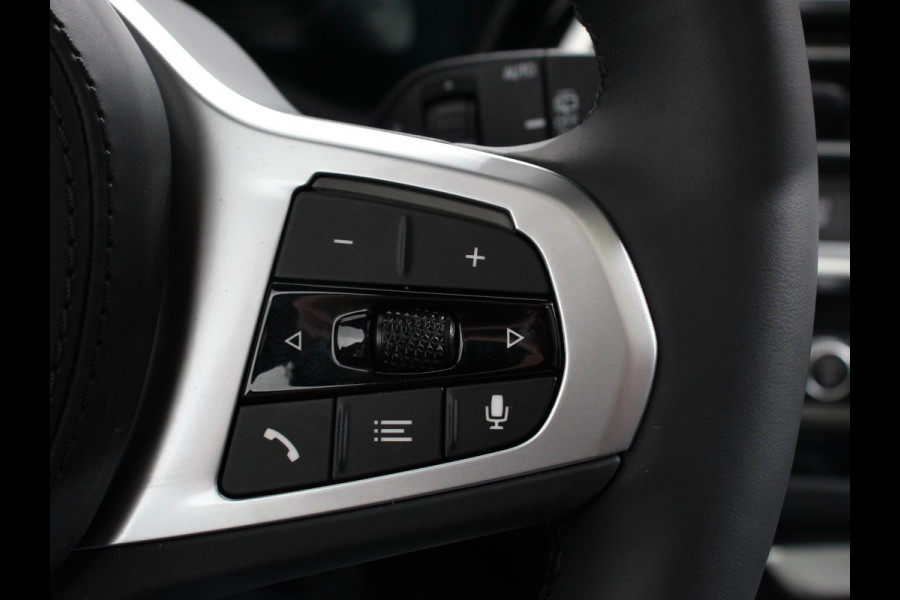 BMW iX3 Executive 74 kWh M-sport Leder Panoramisch schuif-kanteldak Navigatie Led Camera 360 Electrisch bedienbare achterklep