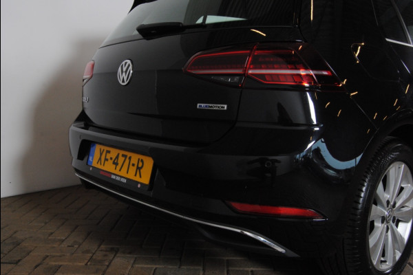 Volkswagen Golf 1.5 TSI CL Bns | APPLE CARPLAY/ GROOT NAVI