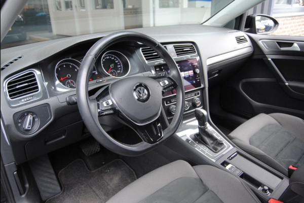 Volkswagen Golf 1.5 TSI CL Bns | APPLE CARPLAY/ GROOT NAVI