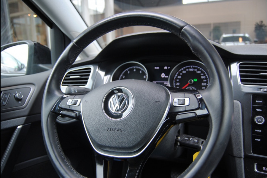 Volkswagen Golf 1.5 TSI CL Bns | APPLE CARPLAY/ GROOT NAVI