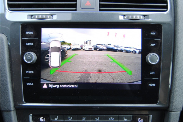 Volkswagen Golf 1.5 TSI CL Bns | APPLE CARPLAY/ GROOT NAVI