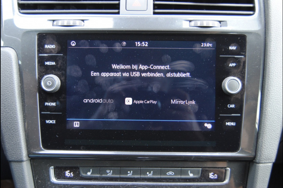 Volkswagen Golf 1.5 TSI CL Bns | APPLE CARPLAY/ GROOT NAVI