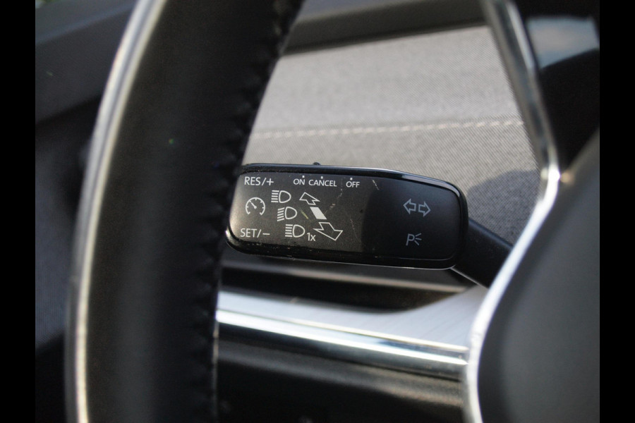 Škoda ENYAQ iV 80 | Camera | Apple Carplay | Sfeerverlichting | Cruise Control |