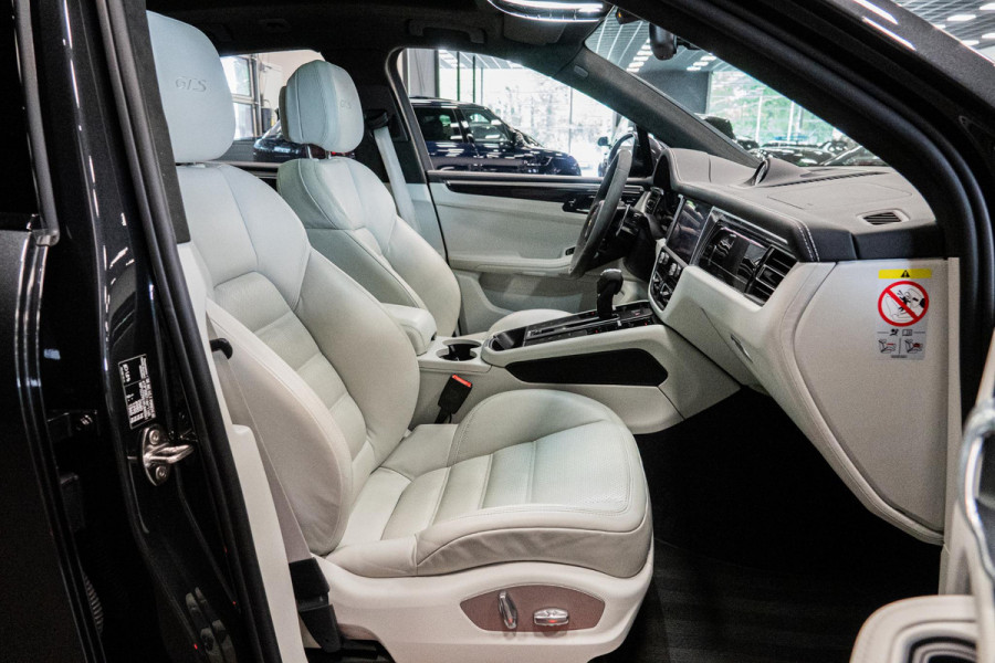 Porsche Macan 2.9 GTS *Sport-Chrono / BOSE / Sportuitlaat / Memory / Surround-view / Keyless*
