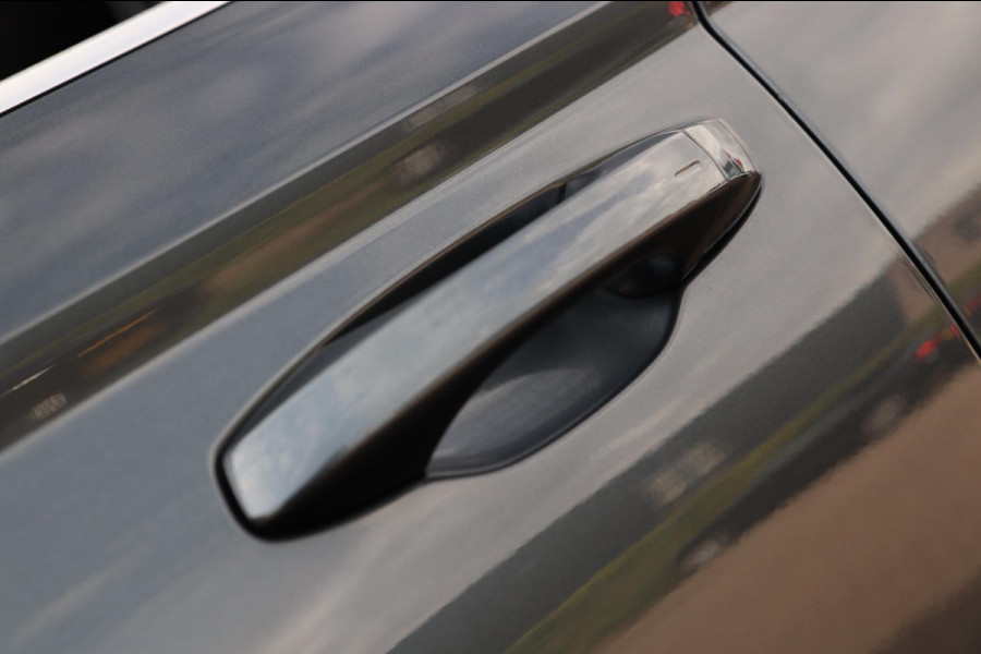 Seat Ateca 1.5 TSI Xcellence / PANO / KEYLESS / VIRTUAL / 360 / ACC / CARPLAY