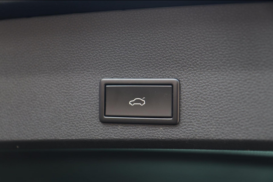 Seat Ateca 1.5 TSI Xcellence / PANO / KEYLESS / VIRTUAL / 360 / ACC / CARPLAY