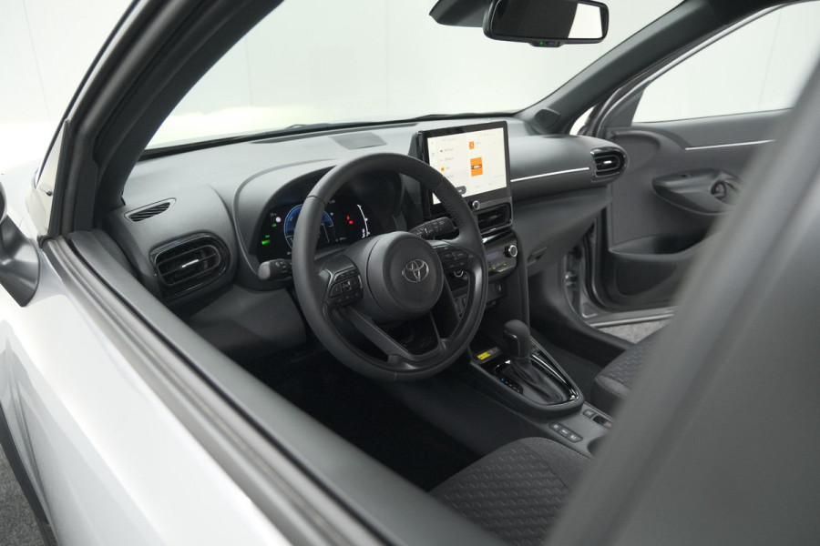 Toyota Yaris Cross 1.5 Hybrid 130 AT Teamplayer | Camera | Dodehoekdetectie | Apple Carplay | Parkeersensoren | Stoelverwarming