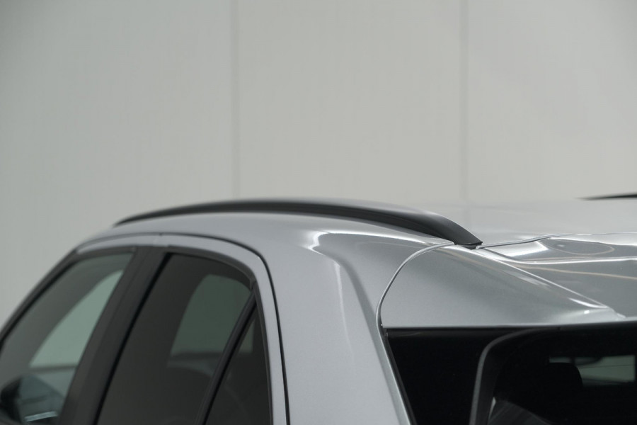 Toyota Yaris Cross 1.5 Hybrid 130 AT Teamplayer | Camera | Dodehoekdetectie | Apple Carplay | Parkeersensoren | Stoelverwarming