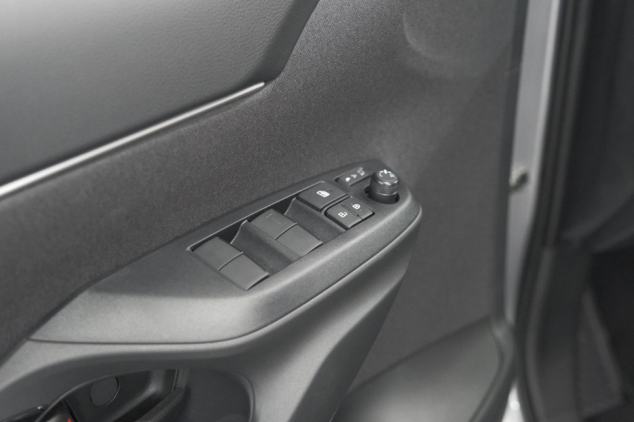 Toyota Yaris Cross 1.5 Hybrid 130 AT Teamplayer | Camera | Dodehoekdetectie | Apple Carplay | Parkeersensoren | Stoelverwarming