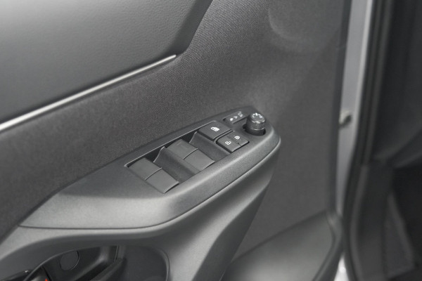 Toyota Yaris Cross 1.5 Hybrid 130 AT Teamplayer | Camera | Dodehoekdetectie | Apple Carplay | Parkeersensoren | Stoelverwarming