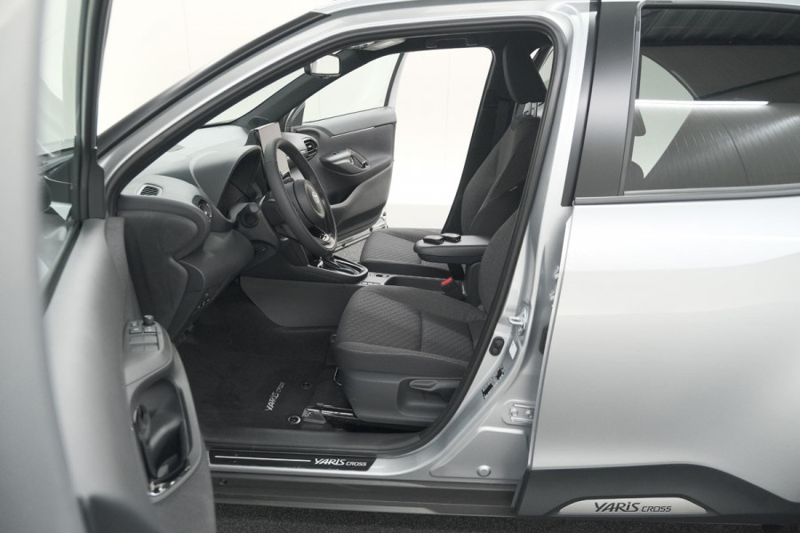 Toyota Yaris Cross 1.5 Hybrid 130 AT Teamplayer | Camera | Dodehoekdetectie | Apple Carplay | Parkeersensoren | Stoelverwarming