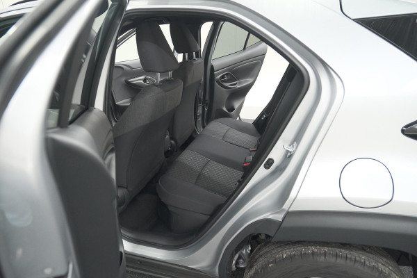 Toyota Yaris Cross 1.5 Hybrid 130 AT Teamplayer | Camera | Dodehoekdetectie | Apple Carplay | Parkeersensoren | Stoelverwarming