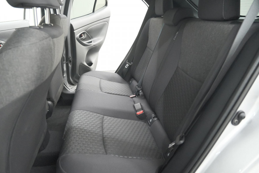 Toyota Yaris Cross 1.5 Hybrid 130 AT Teamplayer | Camera | Dodehoekdetectie | Apple Carplay | Parkeersensoren | Stoelverwarming
