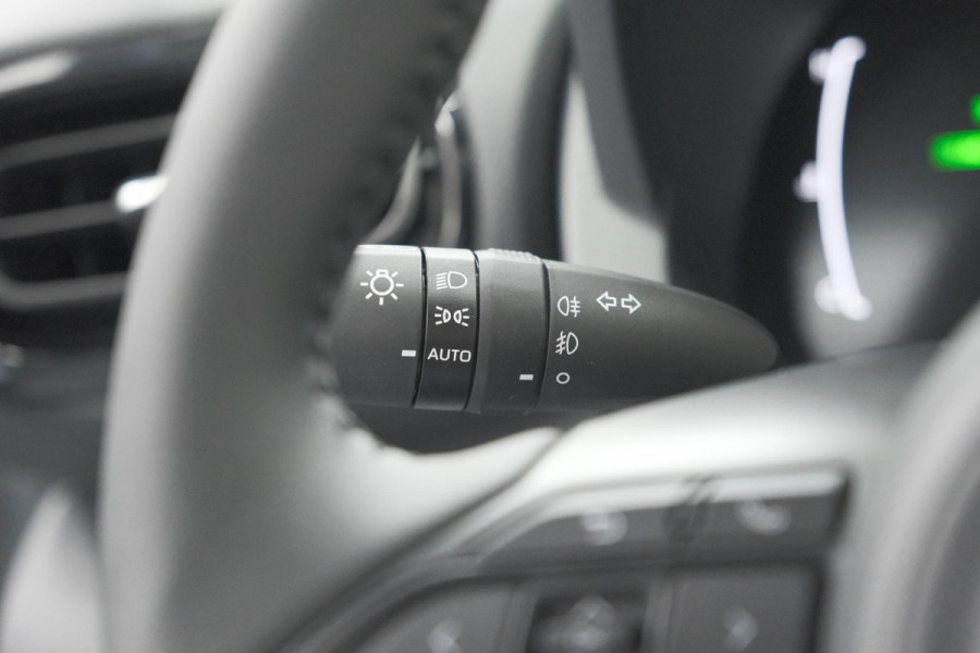 Toyota Yaris Cross 1.5 Hybrid 130 AT Teamplayer | Camera | Dodehoekdetectie | Apple Carplay | Parkeersensoren | Stoelverwarming