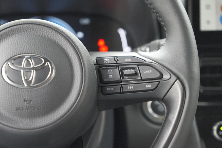 Toyota Yaris Cross 1.5 Hybrid 130 AT Teamplayer | Camera | Dodehoekdetectie | Apple Carplay | Parkeersensoren | Stoelverwarming