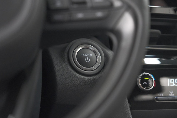 Toyota Yaris Cross 1.5 Hybrid 130 AT Teamplayer | Camera | Dodehoekdetectie | Apple Carplay | Parkeersensoren | Stoelverwarming