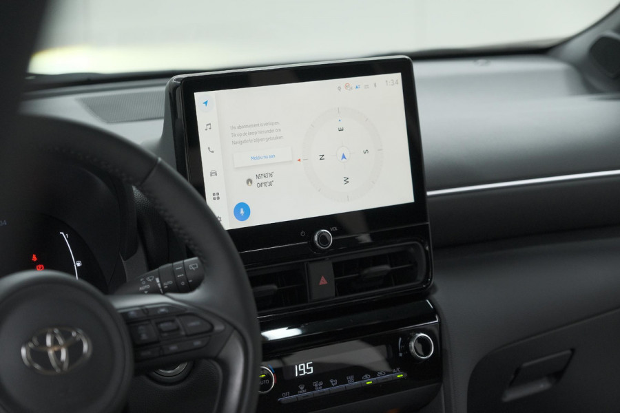 Toyota Yaris Cross 1.5 Hybrid 130 AT Teamplayer | Camera | Dodehoekdetectie | Apple Carplay | Parkeersensoren | Stoelverwarming