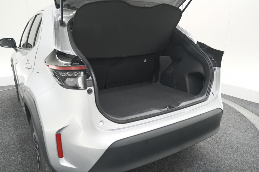 Toyota Yaris Cross 1.5 Hybrid 130 AT Teamplayer | Camera | Dodehoekdetectie | Apple Carplay | Parkeersensoren | Stoelverwarming