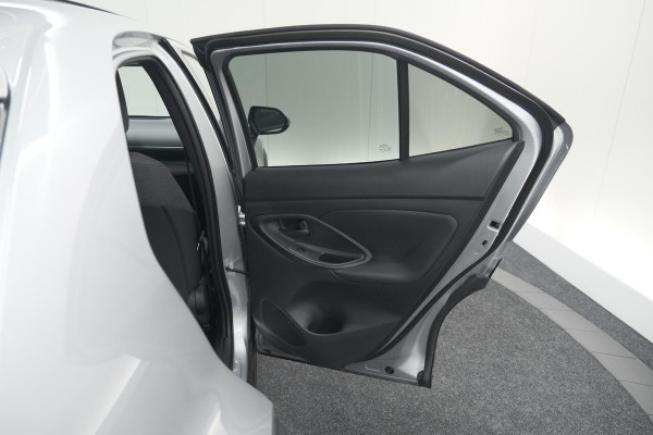 Toyota Yaris Cross 1.5 Hybrid 130 AT Teamplayer | Camera | Dodehoekdetectie | Apple Carplay | Parkeersensoren | Stoelverwarming