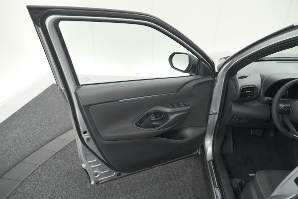 Toyota Yaris Cross 1.5 Hybrid 130 AT Teamplayer | Camera | Dodehoekdetectie | Apple Carplay | Parkeersensoren | Stoelverwarming