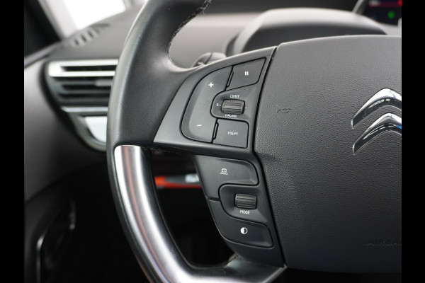 Citroën Grand C4 Spacetourer 1.2T 131pk Automaat 7-Persoons Apple Carplay Android Auto Camera Navi Pdc Keyless Stoelverwarming DAB Cruise Control Pdc Ecc Bluetooth Usb Led Isofix Lmv PureTech Shine Origineel Nederlandse Auto