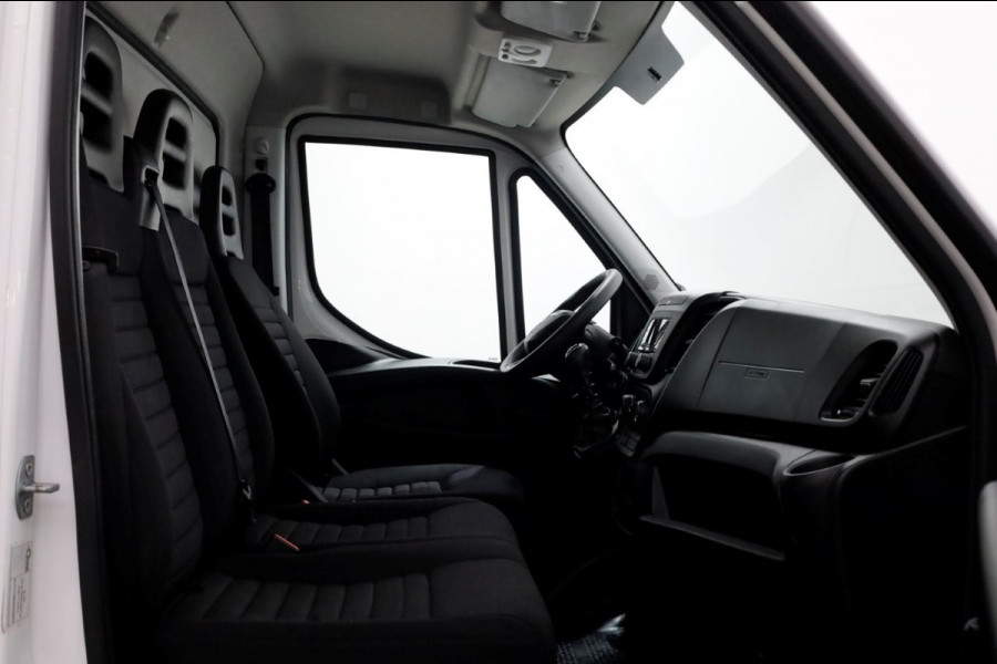 Iveco Daily 35C16 160pk XXL Bakwagen met laadklep L449/B215 01-2024