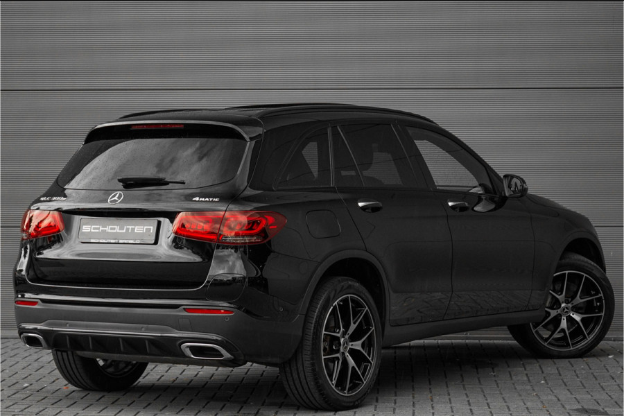 Mercedes-Benz GLC 300e 4MATIC AMG Line Pano CarPlay 20"