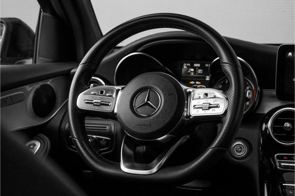 Mercedes-Benz GLC 300e 4MATIC AMG Line Pano CarPlay 20"