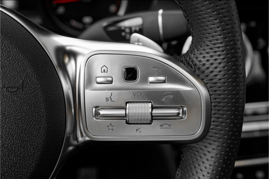 Mercedes-Benz GLC 300e 4MATIC AMG Line Pano CarPlay 20"