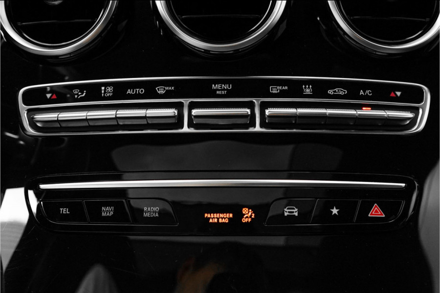 Mercedes-Benz GLC 300e 4MATIC AMG Line Pano CarPlay 20"