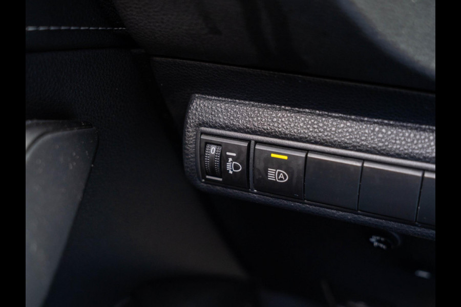 Toyota Corolla 1.8 Hybrid Business / Carplay / ACC / Camera / Full map / LED