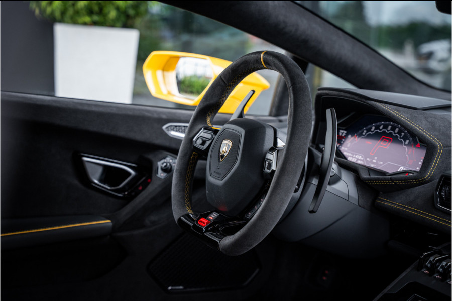 Lamborghini Huracan 5.2 V10 Tecnica RWD - Giallo Inti | Fabrieksgarantie | Dealeronderhouden | Lift | Sensonum