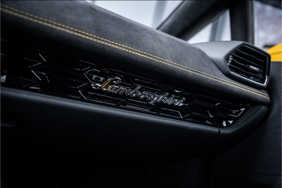 Lamborghini Huracan 5.2 V10 Tecnica RWD - Giallo Inti | Fabrieksgarantie | Dealeronderhouden | Lift | Sensonum
