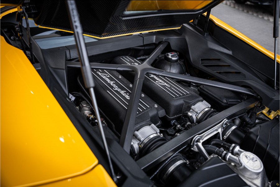 Lamborghini Huracan 5.2 V10 Tecnica RWD - Giallo Inti | Fabrieksgarantie | Dealeronderhouden | Lift | Sensonum