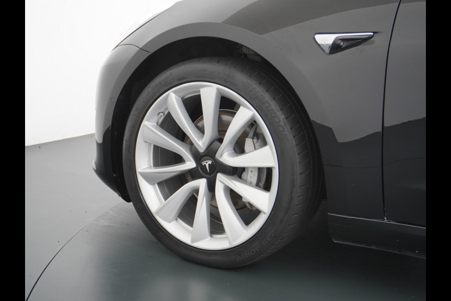 Tesla Model 3 Long Range AWD 75kWh 463PK SOH 99% 19"Lmv FSD-3 Computer Premium Audio AutoPilot Panoramadak Camera's Leer Adaptive-Cruise-Contr 4WD Stoel en achterbank verwarming Elektr.Stoelen+Memory+Easy-Entry WiFi Origineel Nederlandse Auto Garantie op Accu/Motor tot 22-04-2028/192.000km