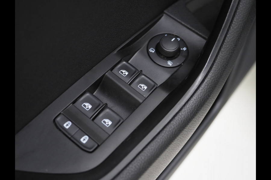 Škoda Superb Combi 1.4 TSI iV 218PK | Keyless | Camera | DAB | Cruise | Stoelverwarming | LED | Carplay
