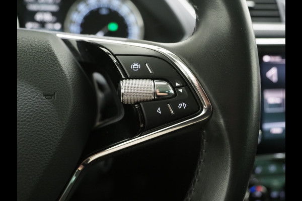 Škoda Superb Combi 1.4 TSI iV 218PK | Keyless | Camera | DAB | Cruise | Stoelverwarming | LED | Carplay