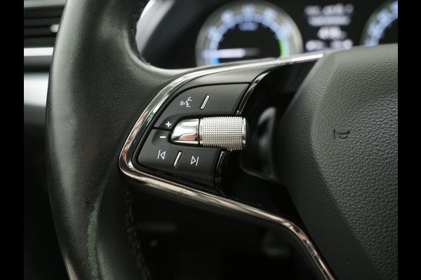Škoda Superb Combi 1.4 TSI iV 218PK | Keyless | Camera | DAB | Cruise | Stoelverwarming | LED | Carplay
