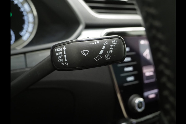 Škoda Superb Combi 1.4 TSI iV 218PK | Keyless | Camera | DAB | Cruise | Stoelverwarming | LED | Carplay
