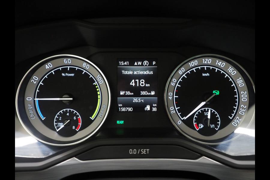 Škoda Superb Combi 1.4 TSI iV 218PK | Keyless | Camera | DAB | Cruise | Stoelverwarming | LED | Carplay