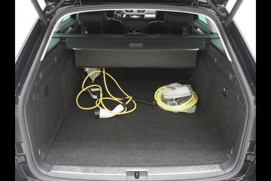 Škoda Superb Combi 1.4 TSI iV 218PK | Keyless | Camera | DAB | Cruise | Stoelverwarming | LED | Carplay